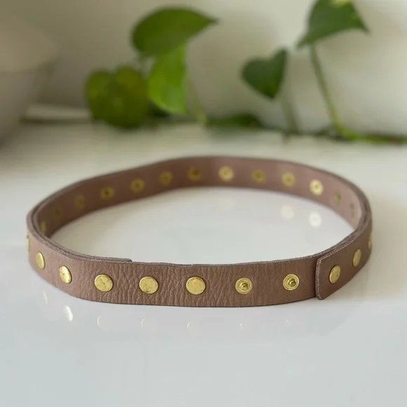 Ada ‘Cala’ Studded Skinny Leather Belt in Taupe - Picture 2 of 9